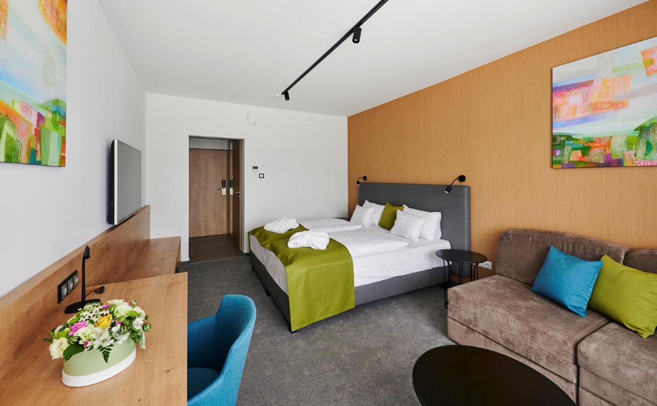Hotel Otp Balatonszemes Exterior photo