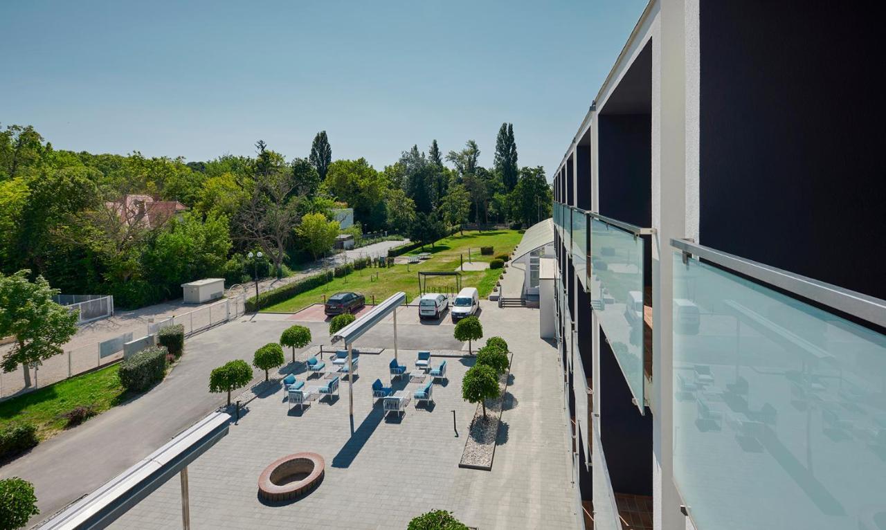 Hotel Otp Balatonszemes Exterior photo