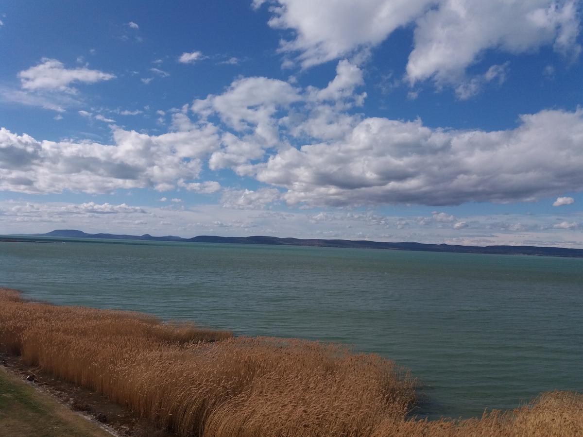 Hotel Otp Balatonszemes Exterior photo